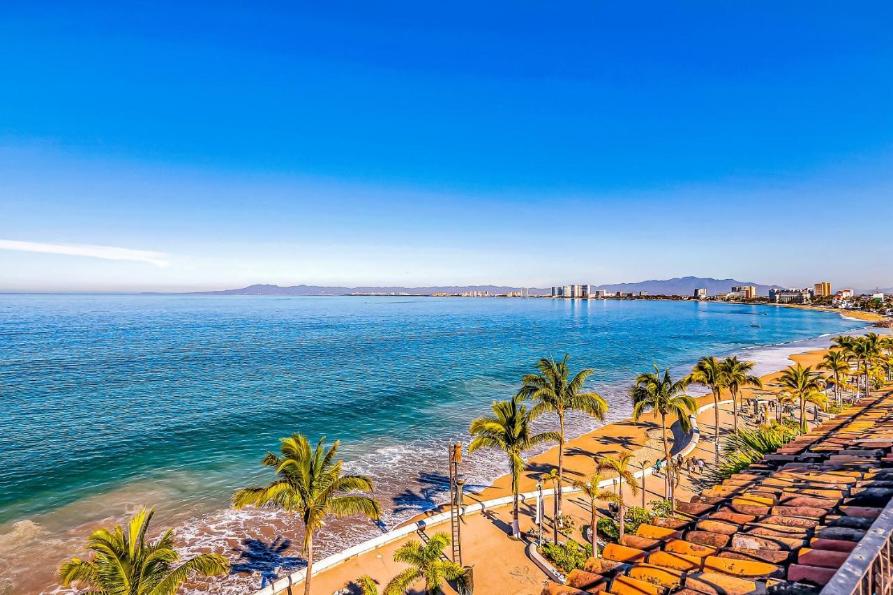 Malecon Beach Side Downtown Condo Puerto Vallarta Exterior photo